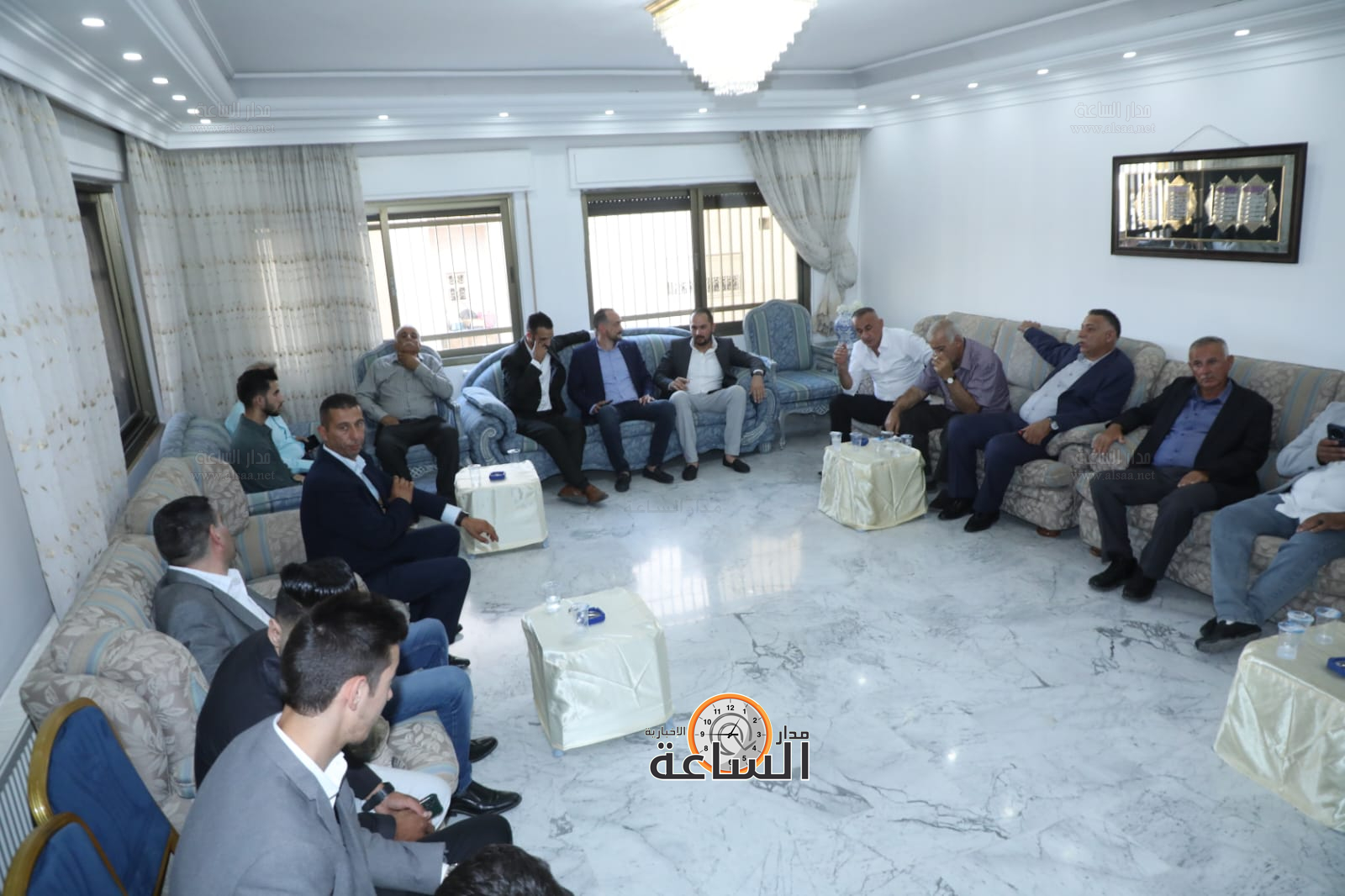 Madar Al-Saa Images 0.4418766885391765