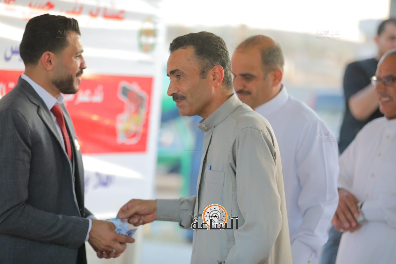 Madar Al-Saa Images 0.43831473456491166