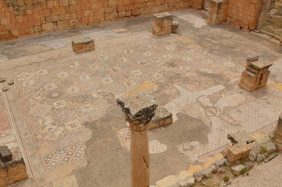 Madar Al-Saa Images 0.9960734858793667