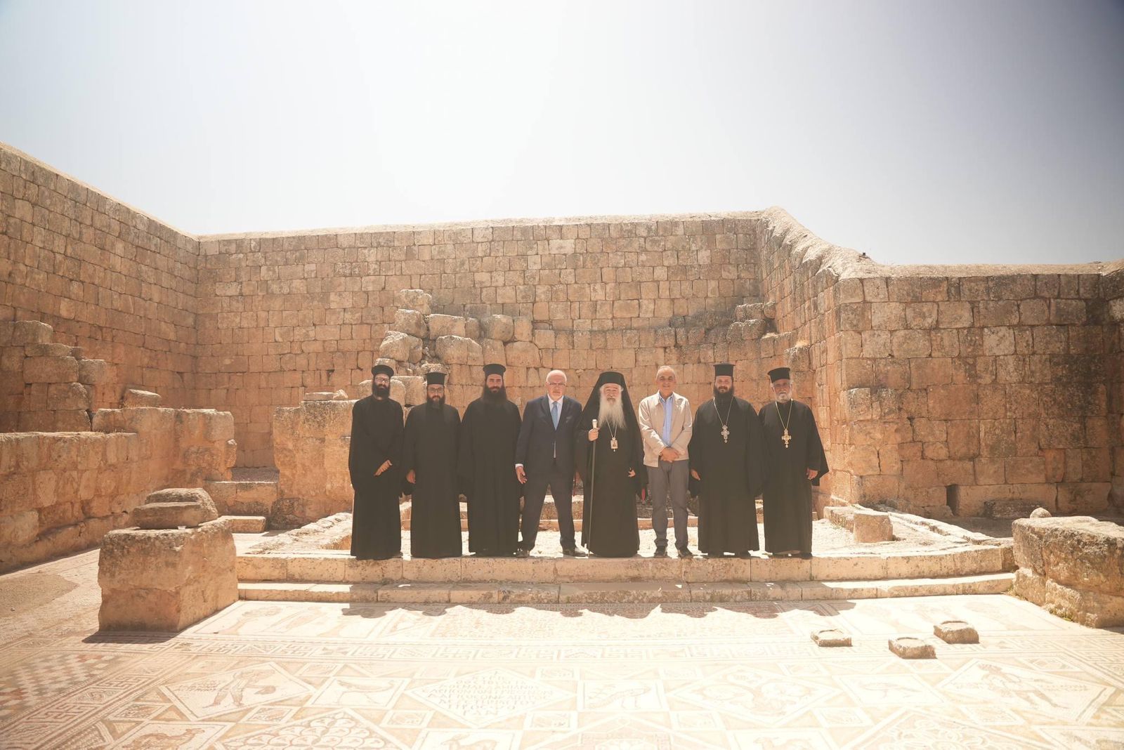 Madar Al-Saa Images 0.1703138882706643