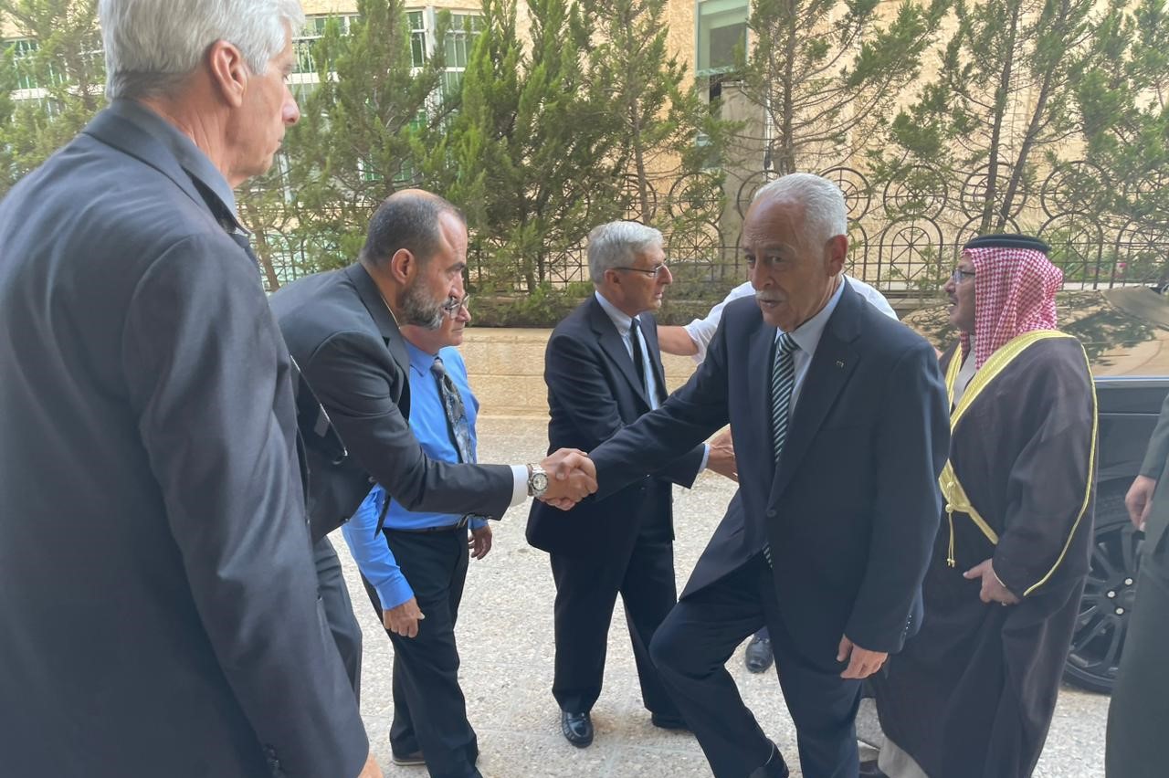 Madar Al-Saa Images 0.8000279959246308