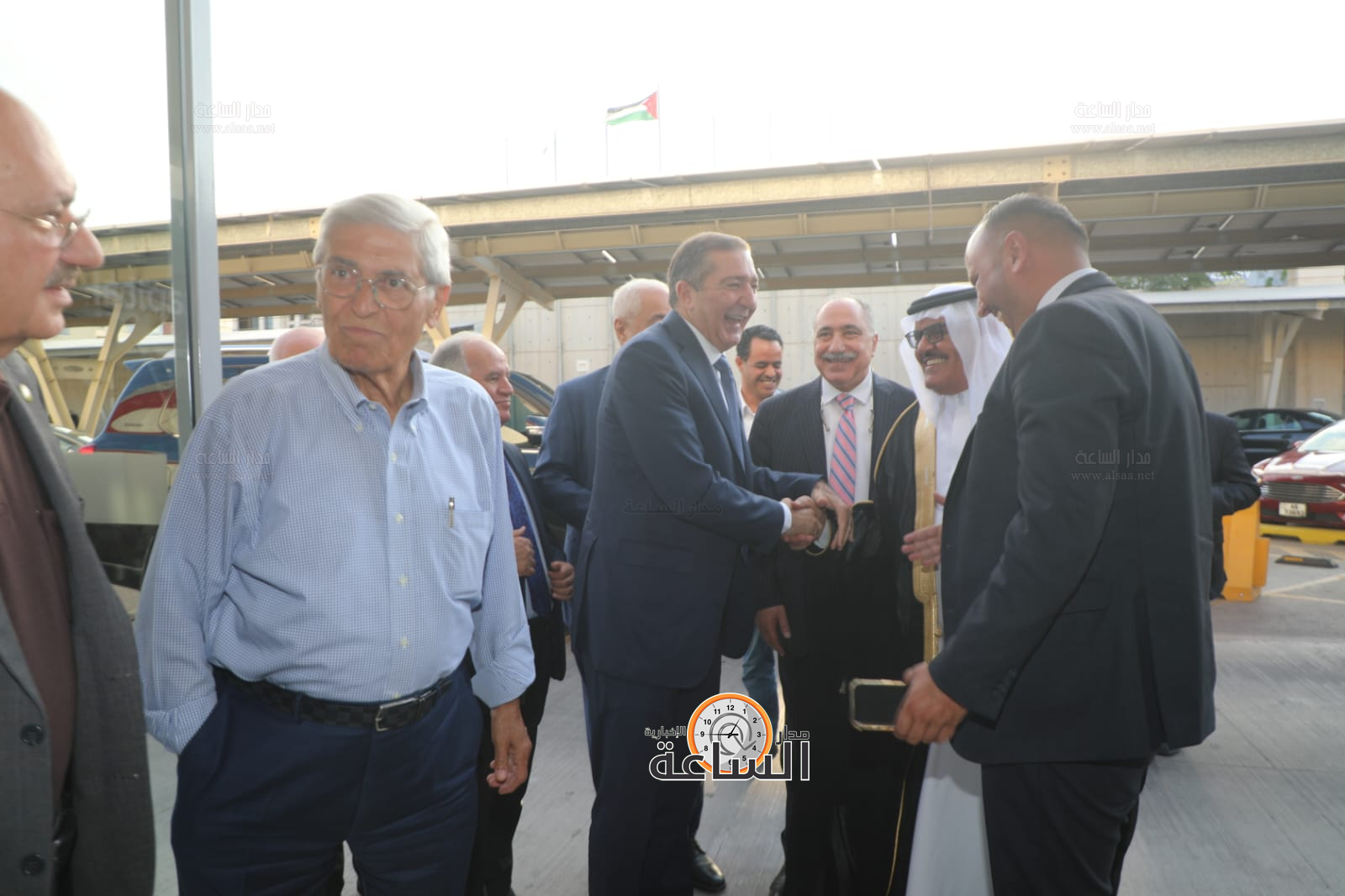 Madar Al-Saa Images 0.9233954609628725