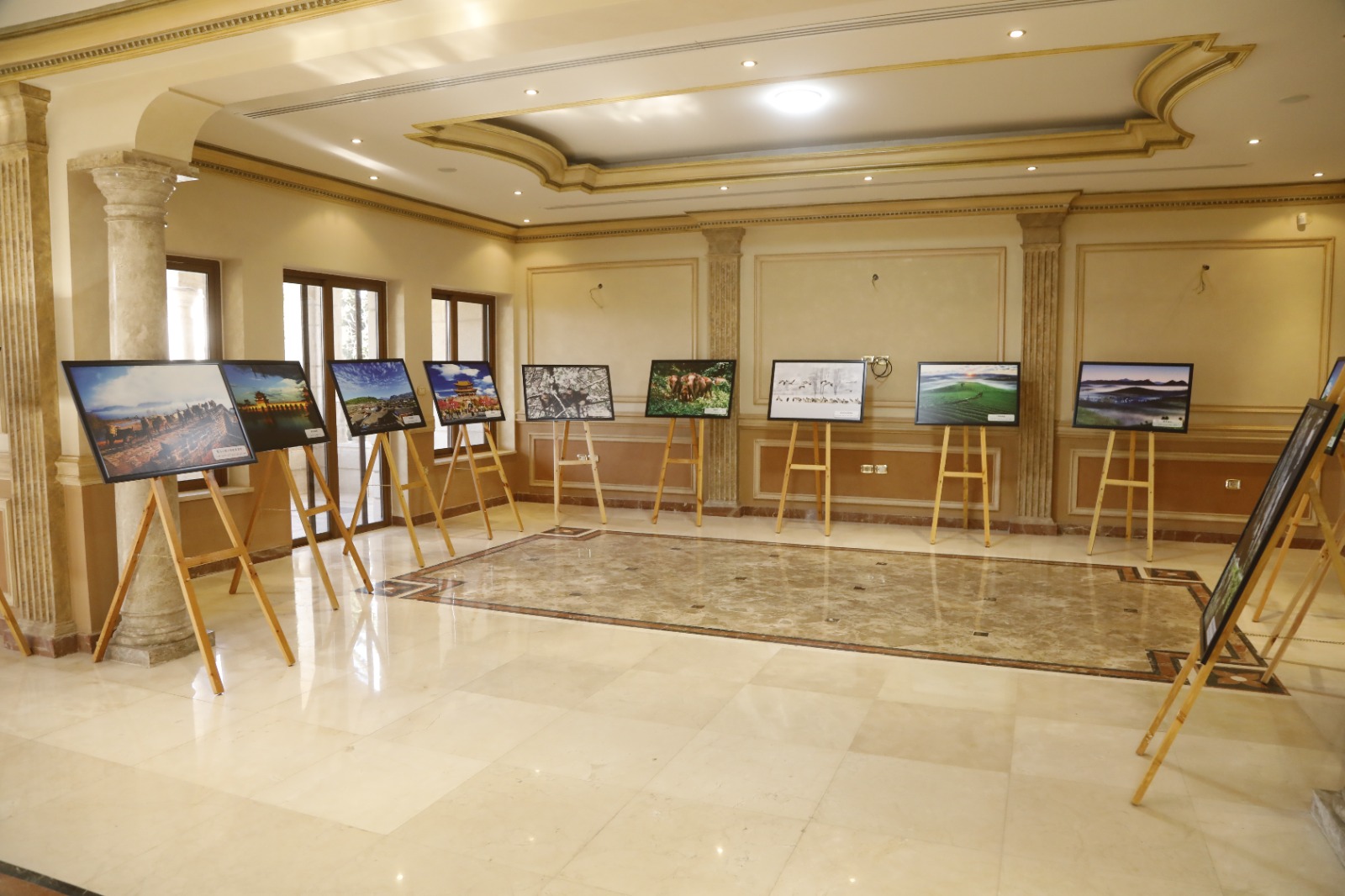 Madar Al-Saa Images 0.9661101819877758