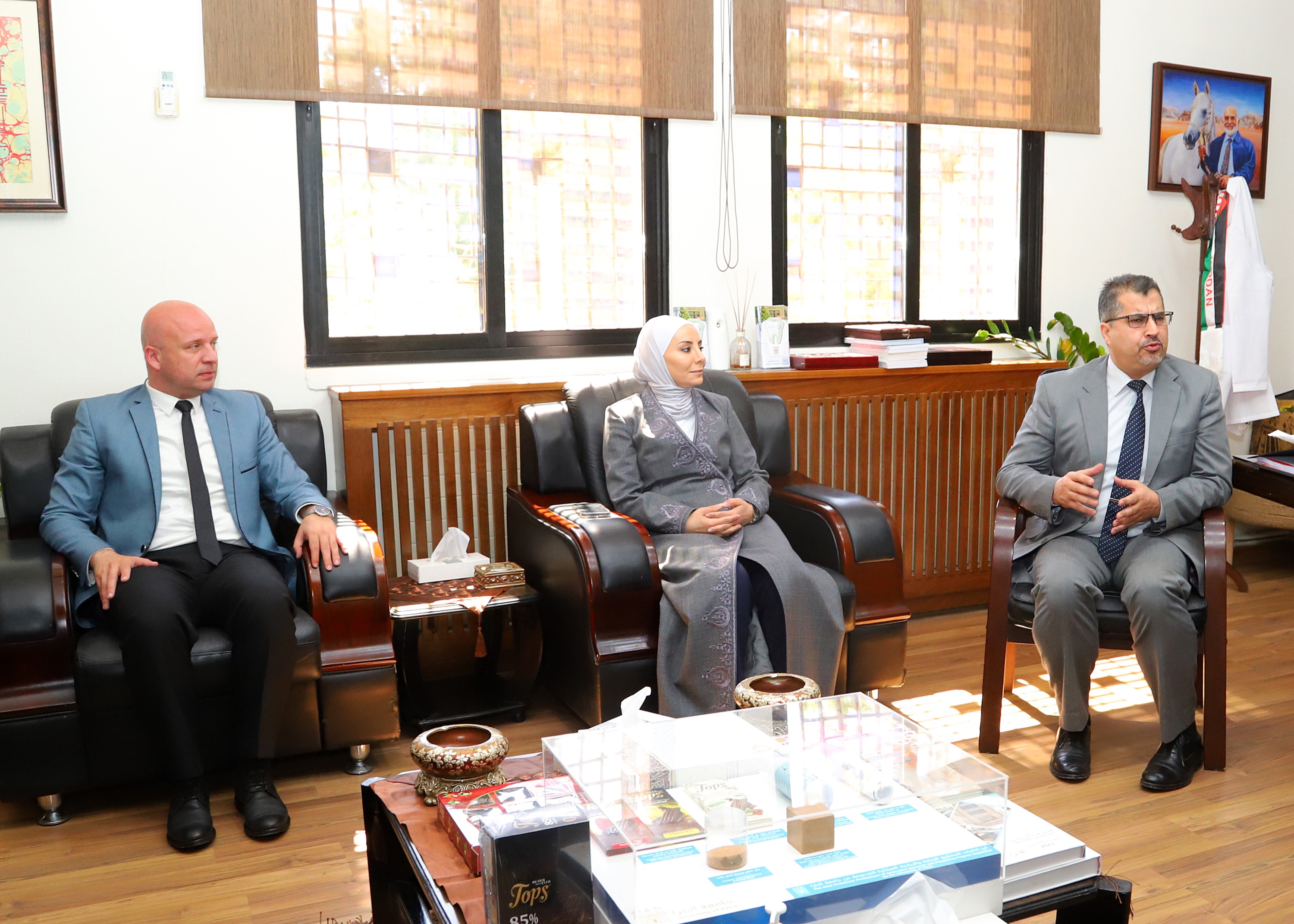 Madar Al-Saa Images 0.08824113634820674