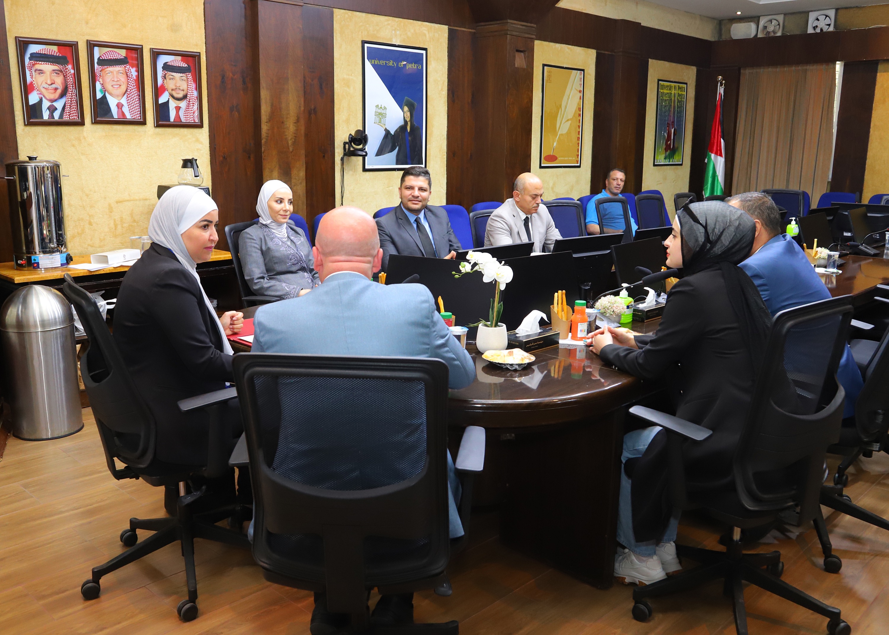 Madar Al-Saa Images 0.2051590998598476