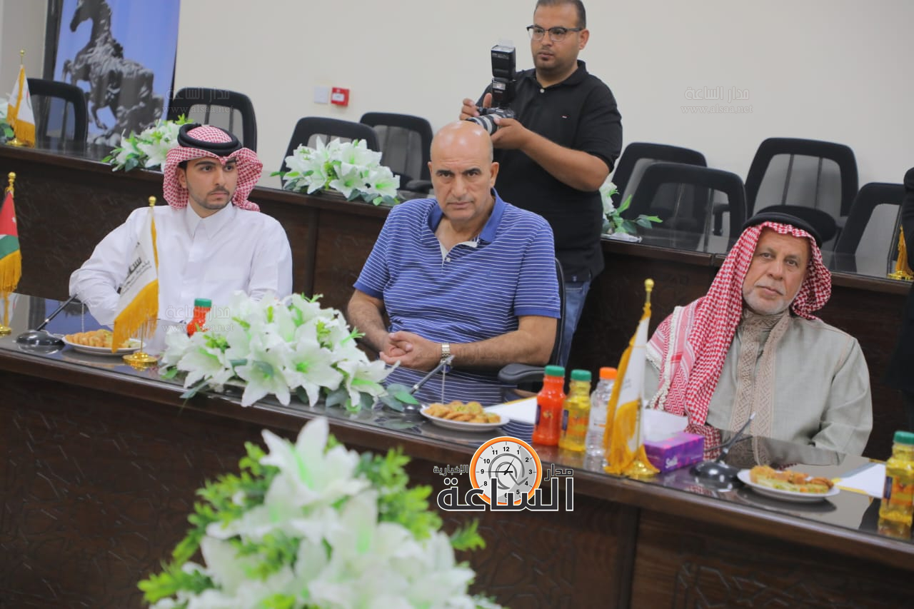 Madar Al-Saa Images 0.7061768797114323