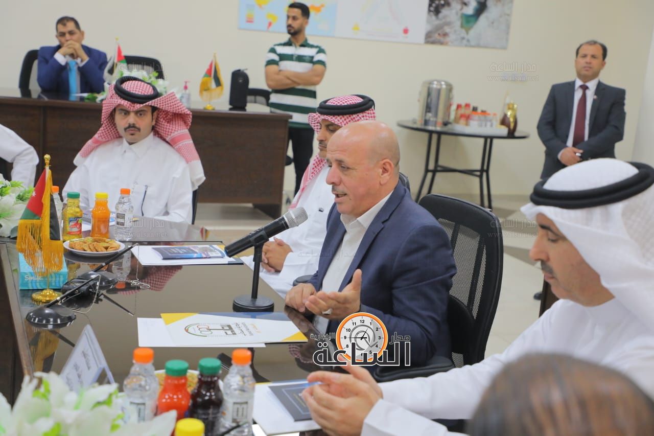 Madar Al-Saa Images 0.389861512790318