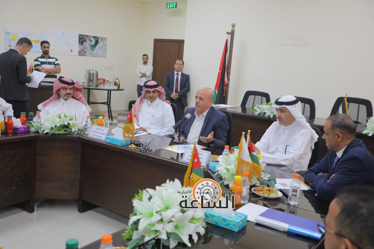 Madar Al-Saa Images 0.8382642076000169