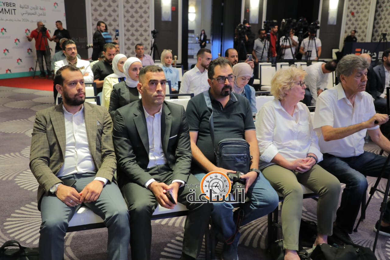 Madar Al-Saa Images 0.7435114960145268