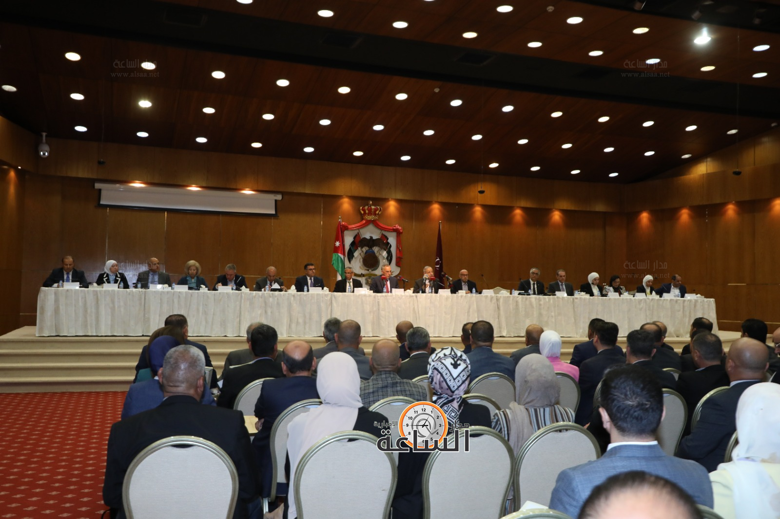 Madar Al-Saa Images 0.5795362903457535