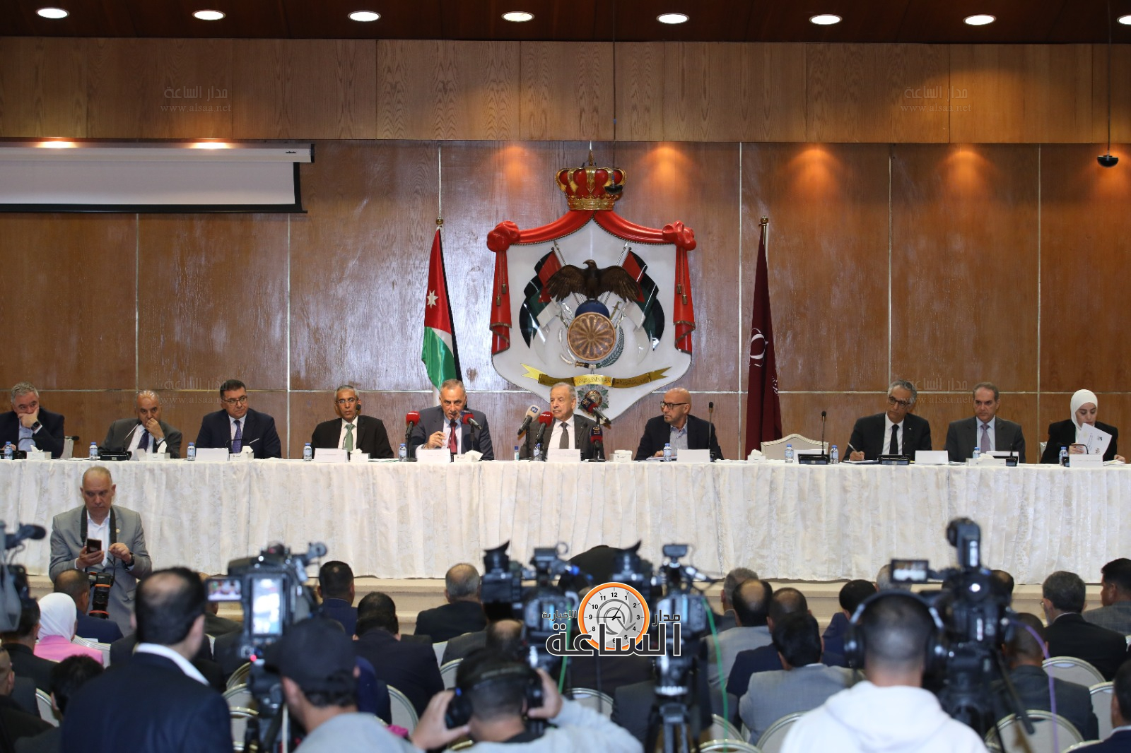 Madar Al-Saa Images 0.9689866061282557