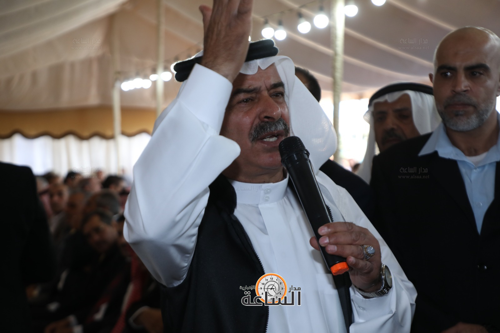 Madar Al-Saa Images 0.6105453363581892