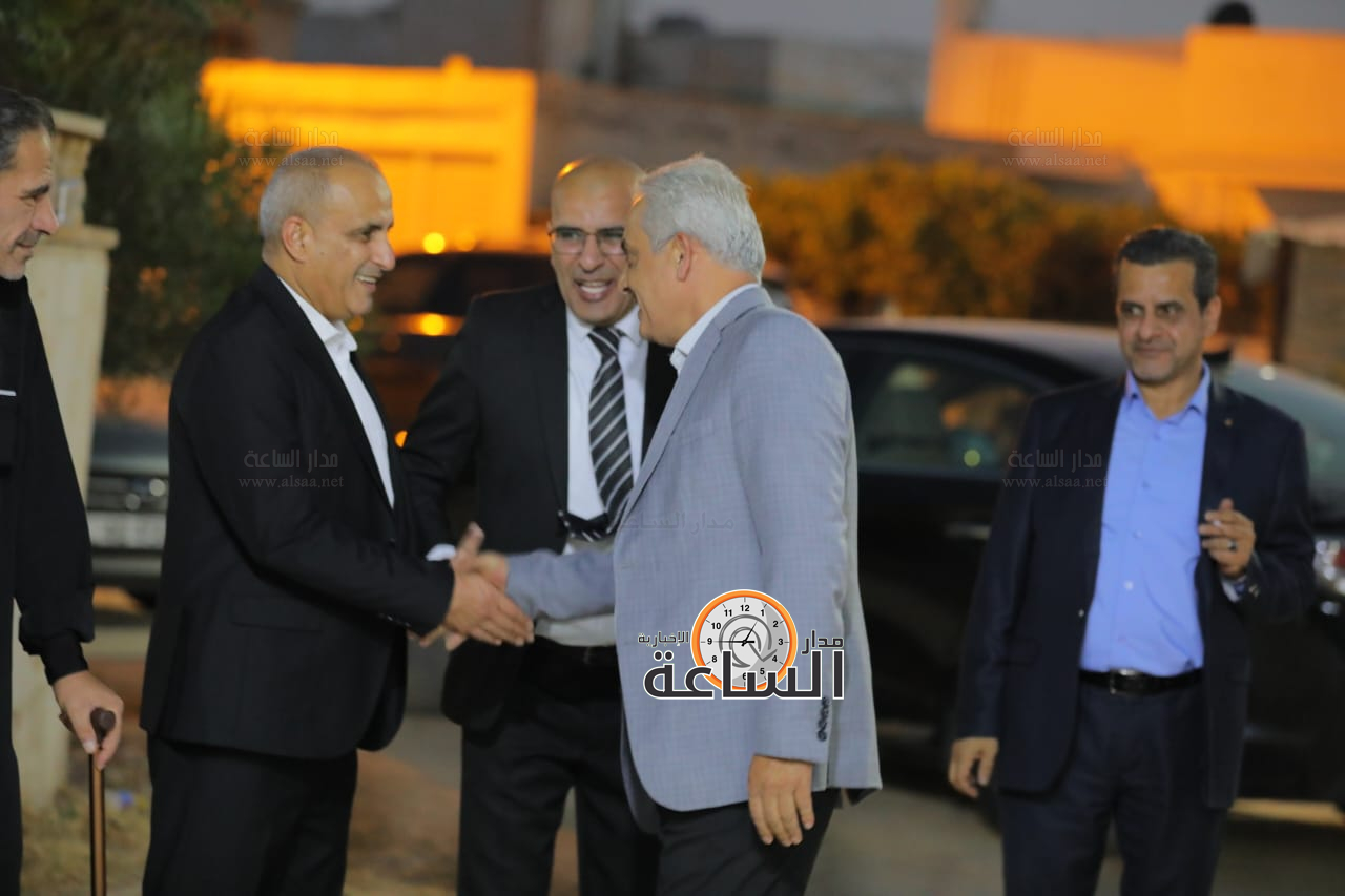 Madar Al-Saa Images 0.7574973616799439