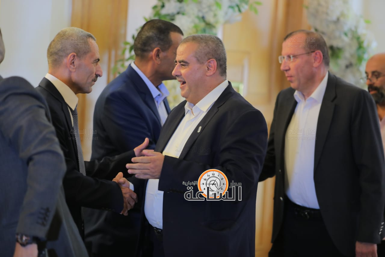 Madar Al-Saa Images 0.7730698759815979