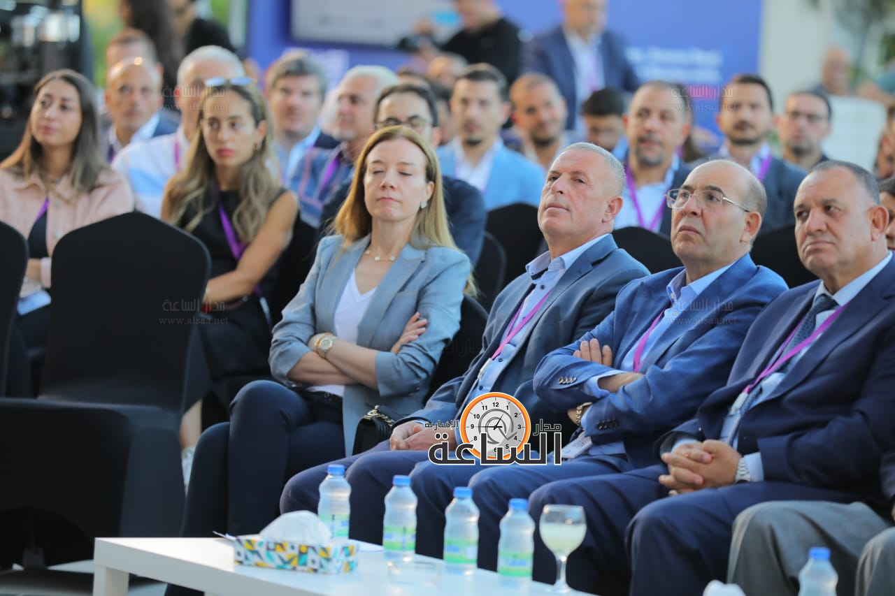 Madar Al-Saa Images 0.9824647583869994