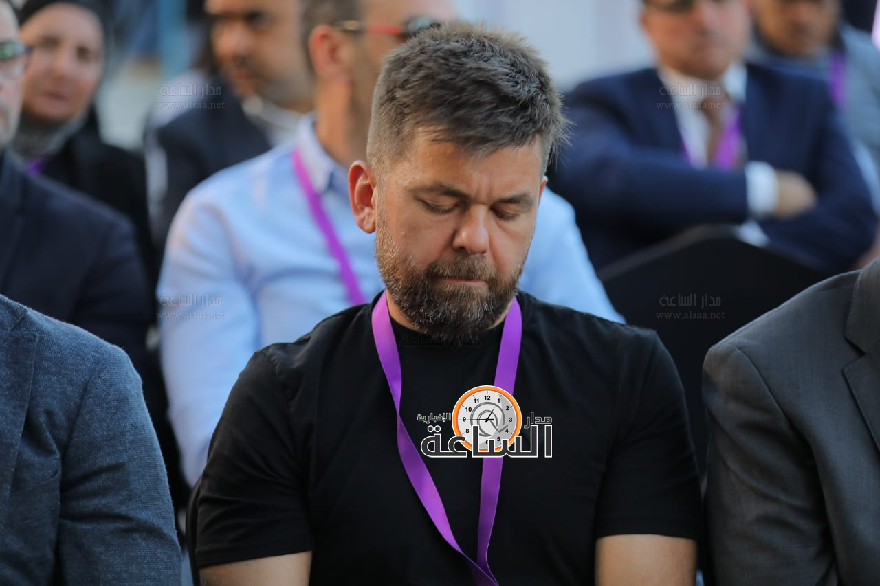 Madar Al-Saa Images 0.10538401832245392