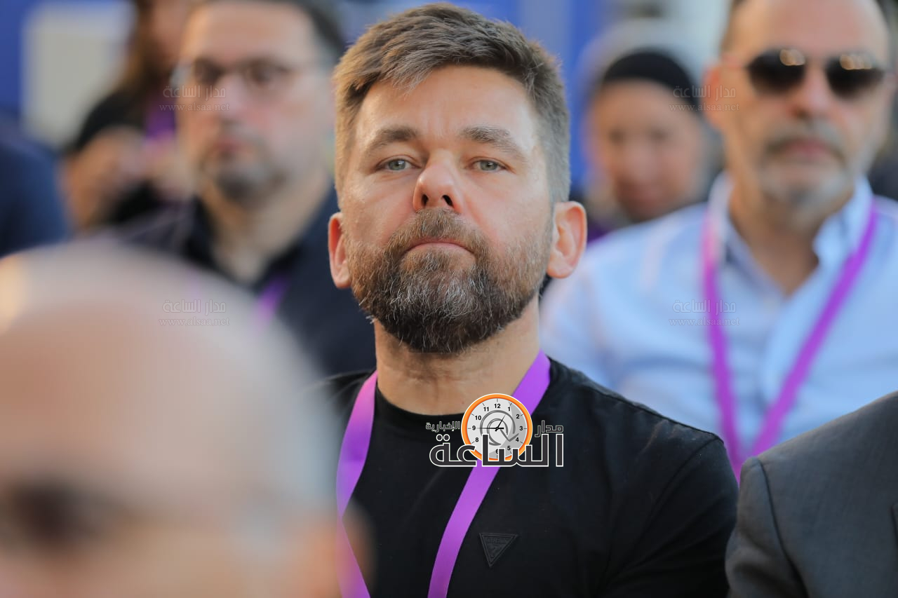 Madar Al-Saa Images 0.8196547512229844