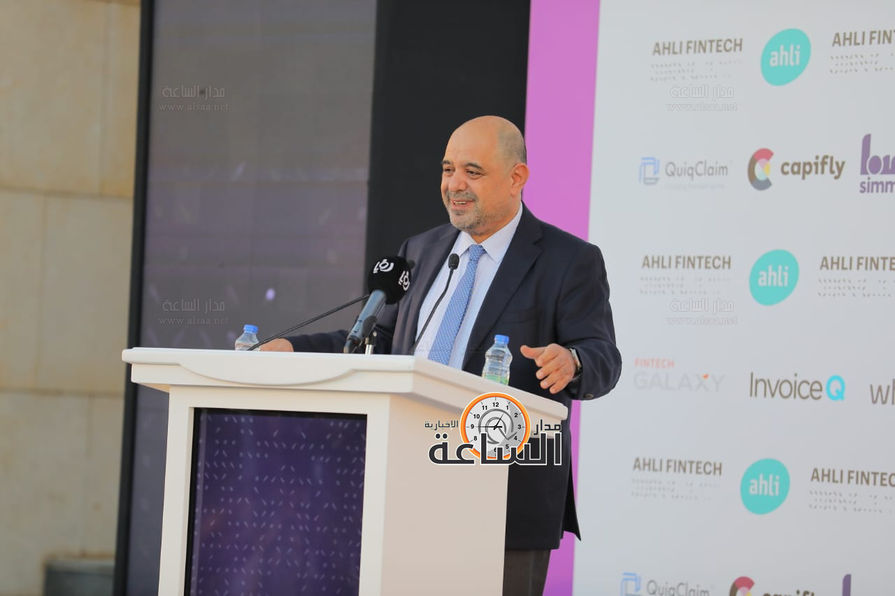 Madar Al-Saa Images 0.4118053737284584