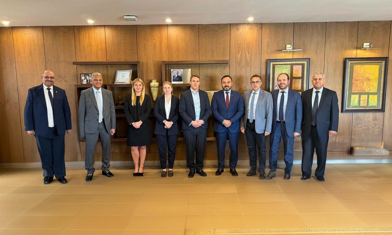 Madar Al-Saa Images 0.3884794725167089