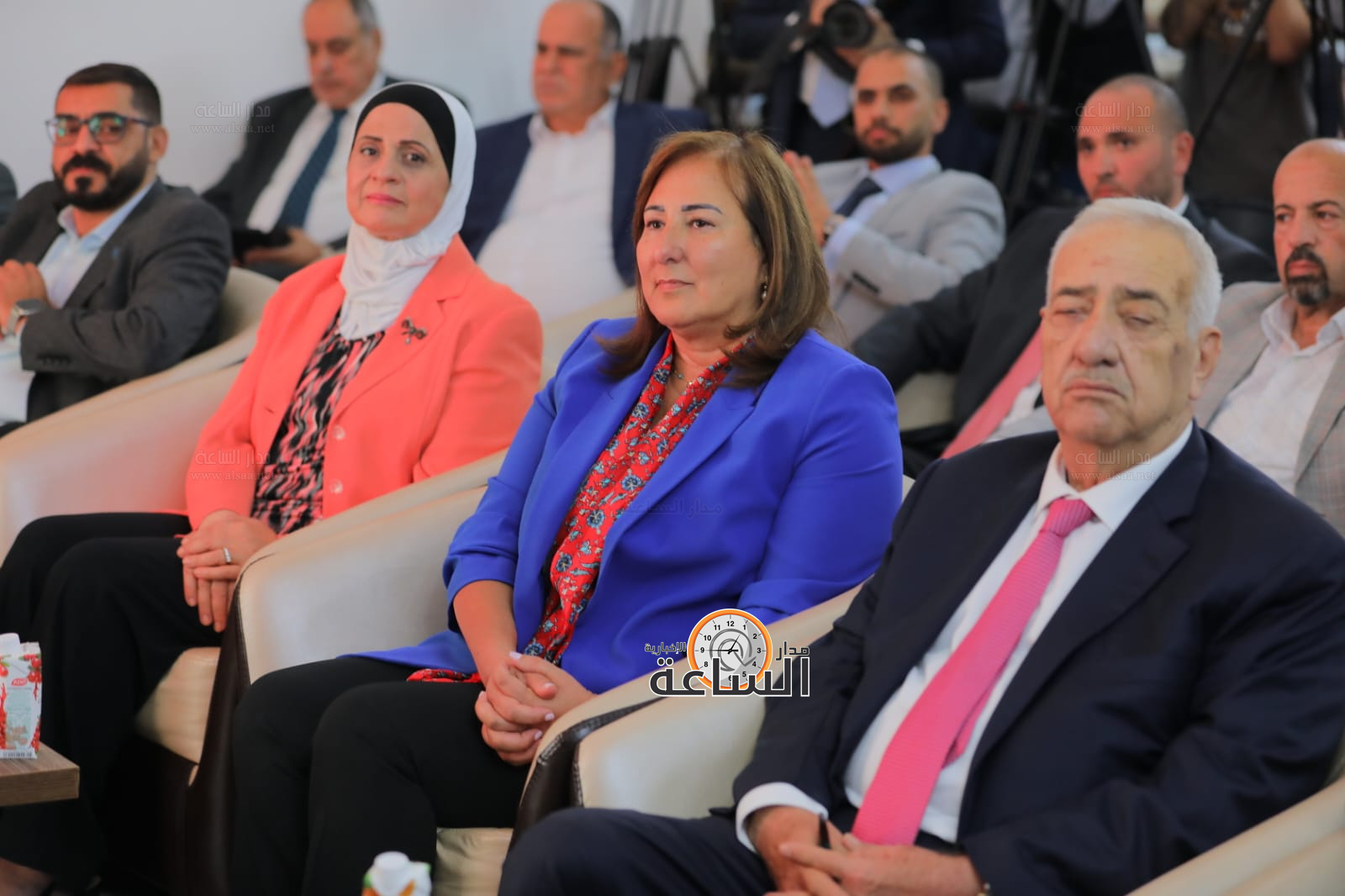 Madar Al-Saa Images 0.0007257036562577923