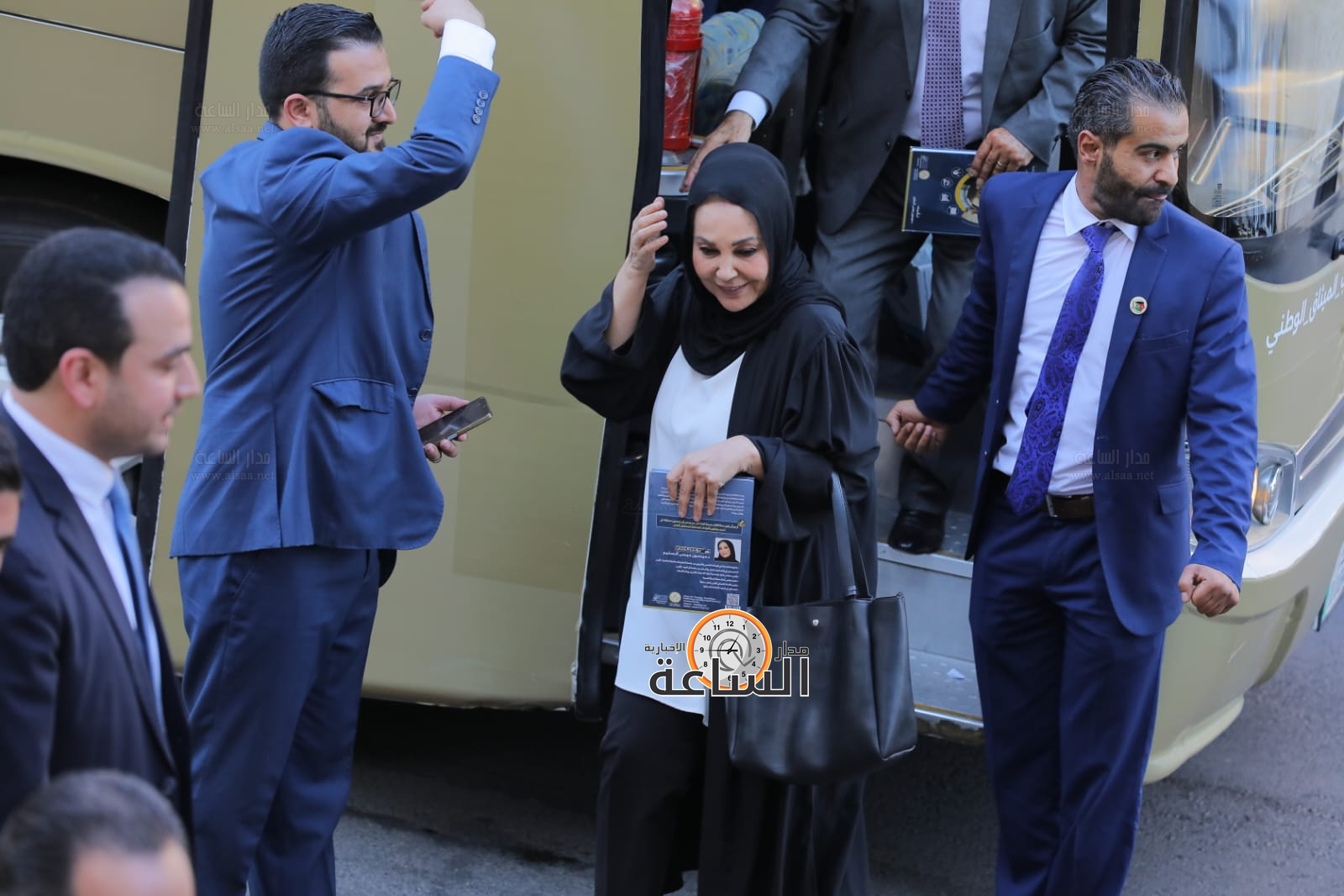 Madar Al-Saa Images 0.9744689575723444