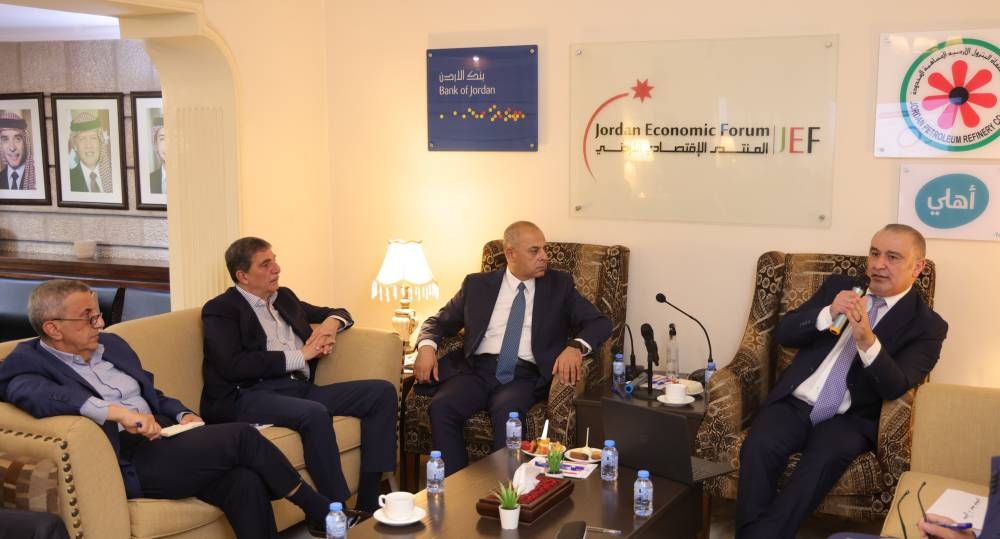 Madar Al-Saa Images 0.3683890780016972