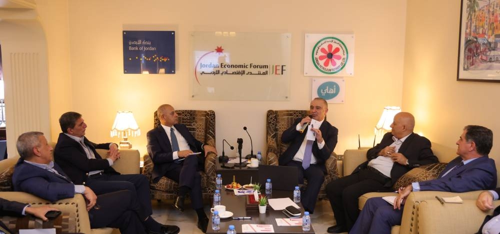 Madar Al-Saa Images 0.3943164644086483