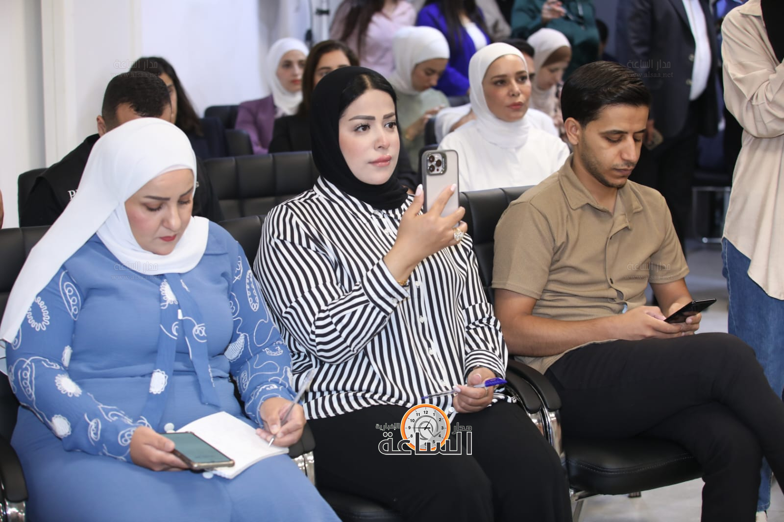 Madar Al-Saa Images 0.3744744138836751