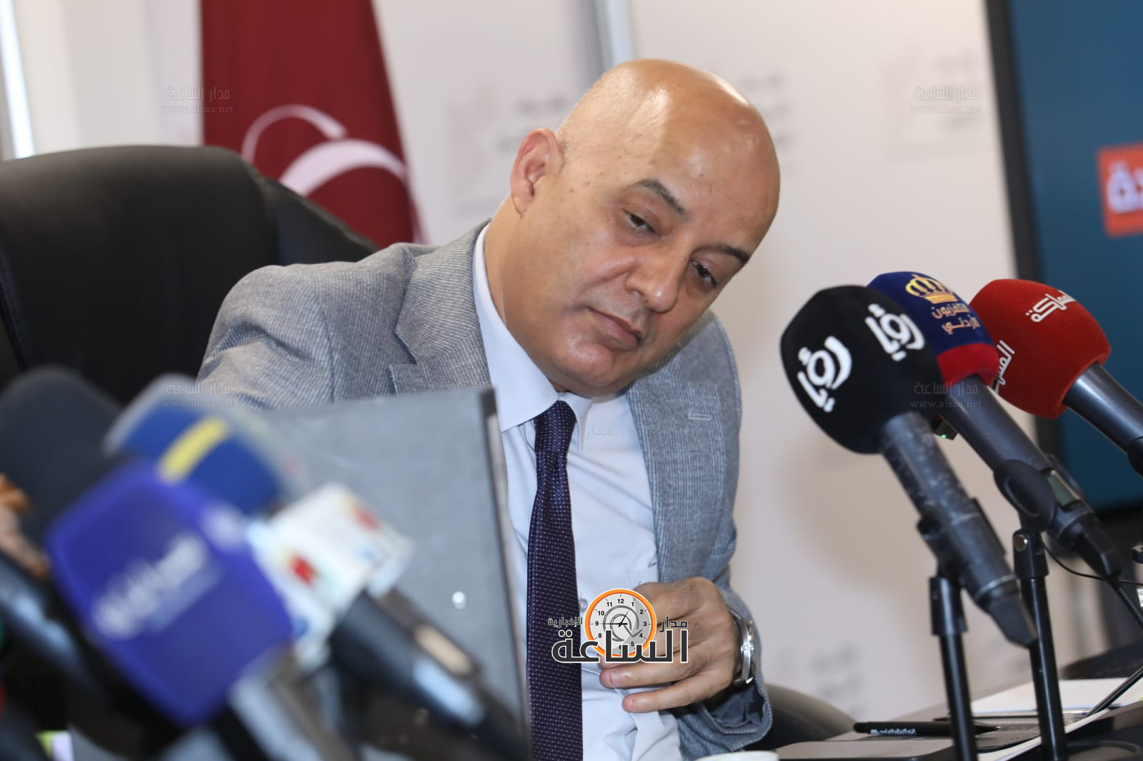 Madar Al-Saa Images 0.2940226233597709