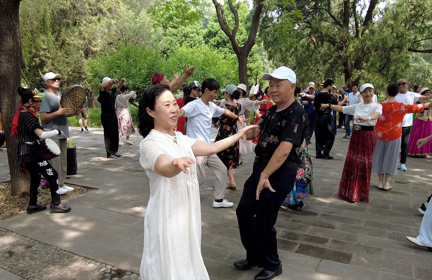 Madar Al-Saa Images 0.6409006870127194