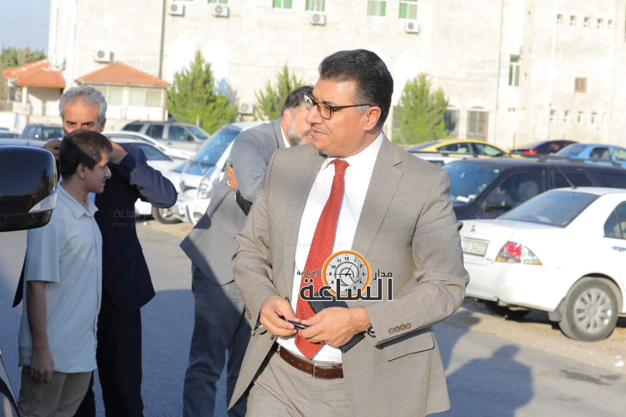 Madar Al-Saa Images 0.25699483355086694