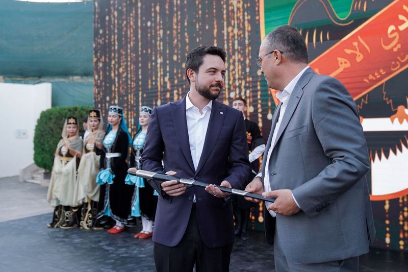 Madar Al-Saa Images 0.41303459980073165