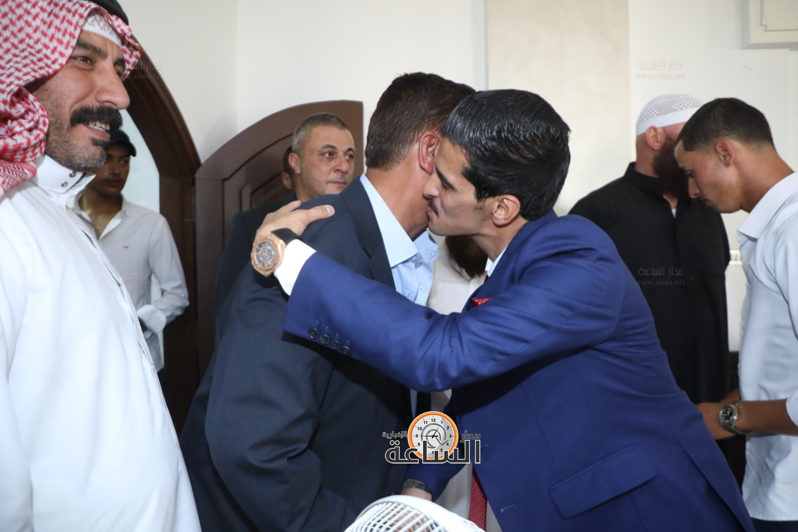 Madar Al-Saa Images 0.7330002216380864