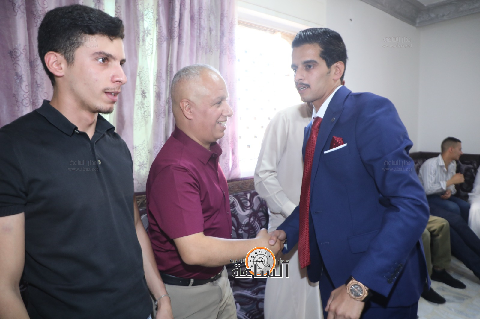 Madar Al-Saa Images 0.637354635938796