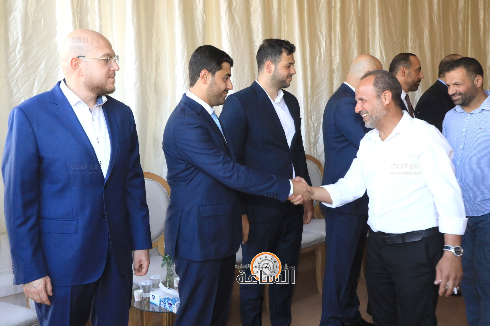 Madar Al-Saa Images 0.04200893262253569