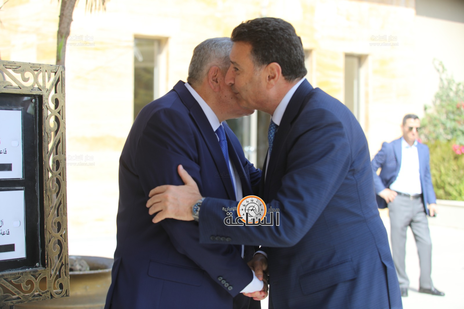 Madar Al-Saa Images 0.3474584842347892