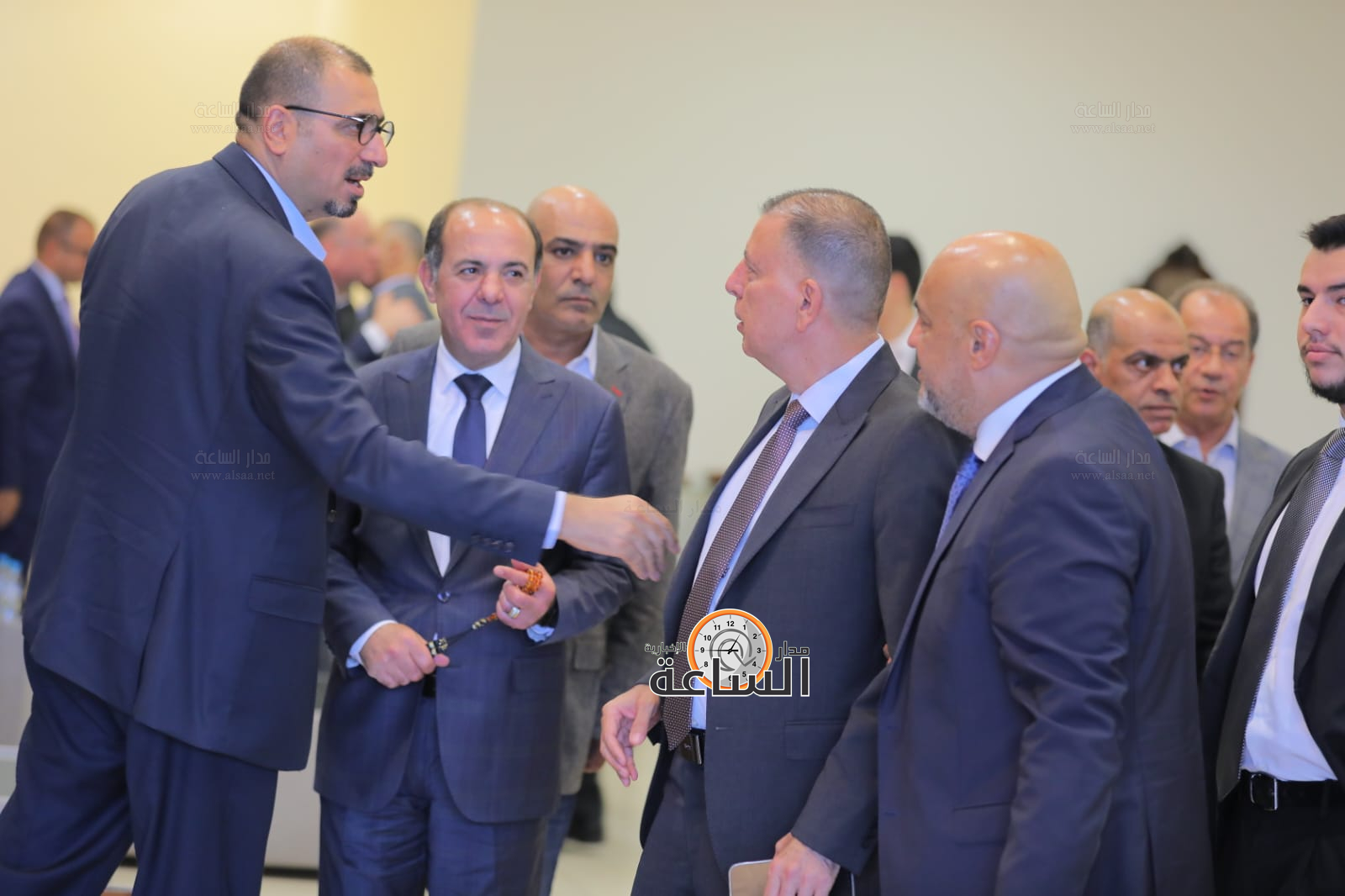 Madar Al-Saa Images 0.40619511617296045