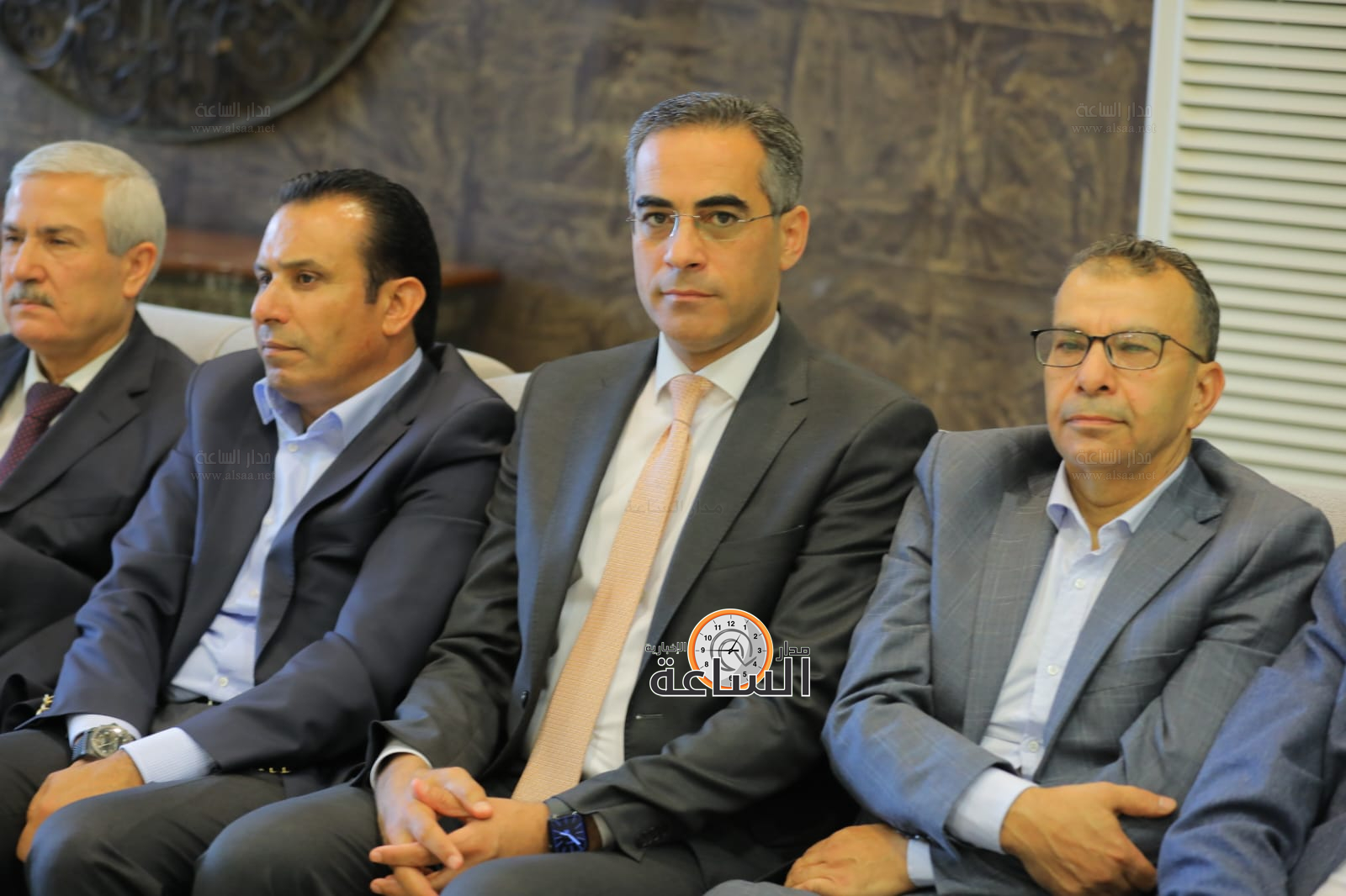 Madar Al-Saa Images 0.44968519999884093