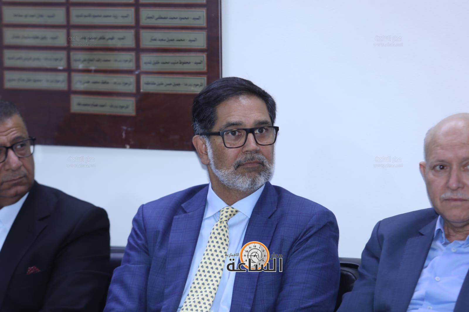 Madar Al-Saa Images 0.8973137353586953