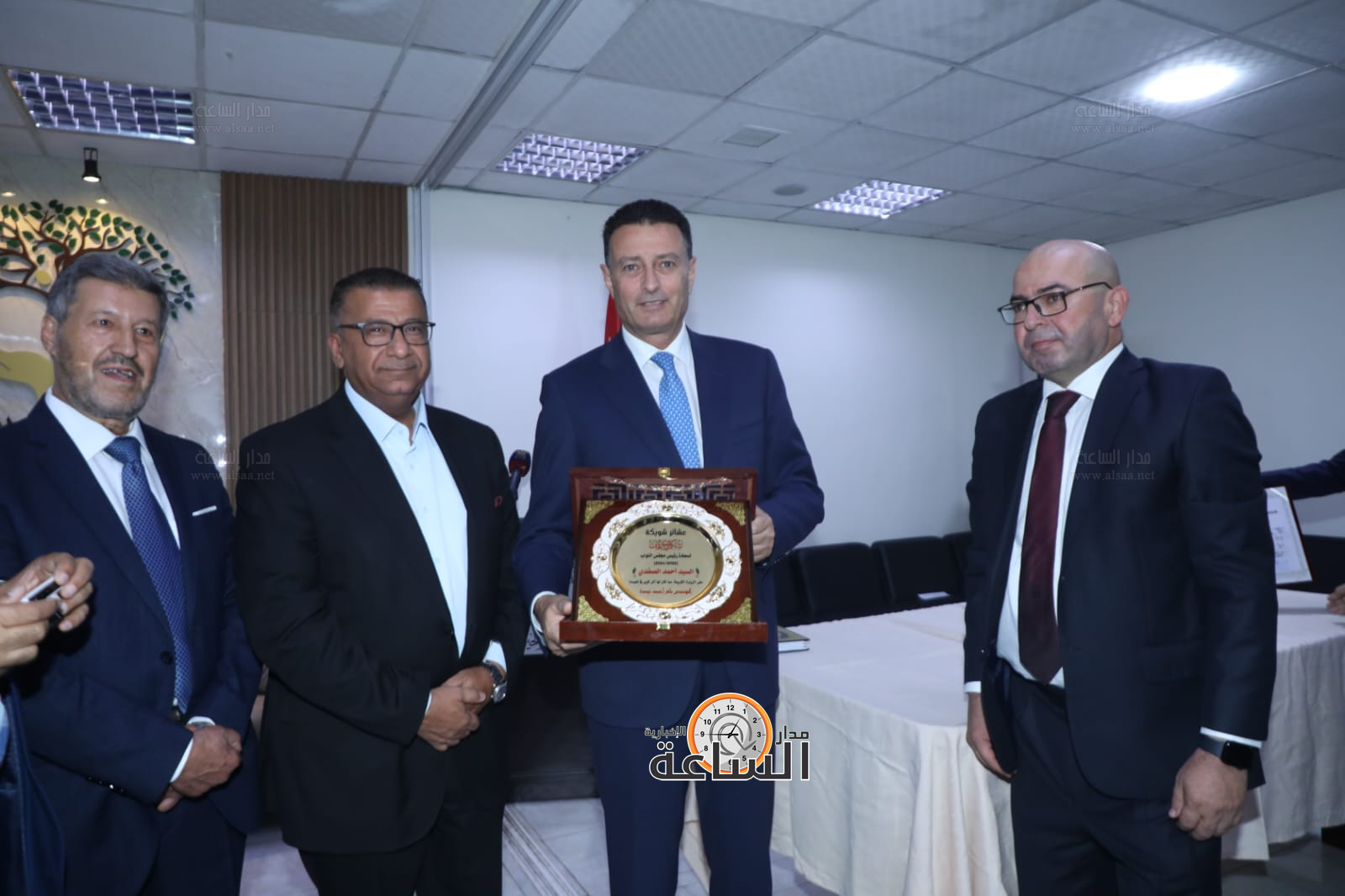 Madar Al-Saa Images 0.6374910891053431