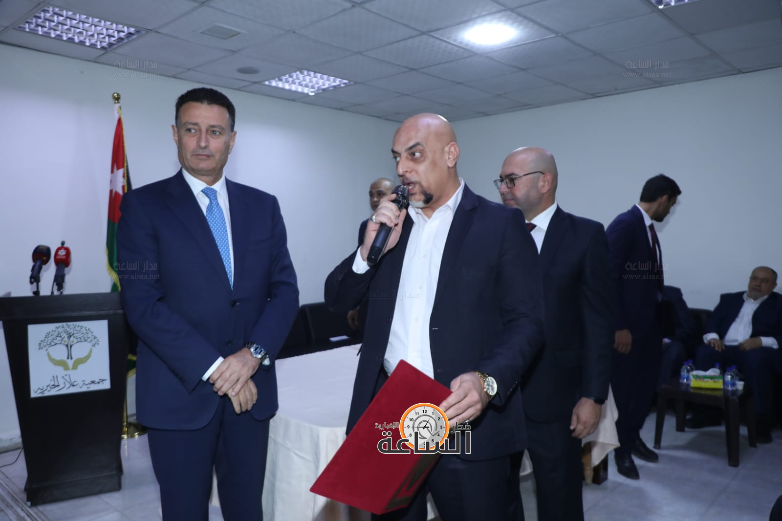 Madar Al-Saa Images 0.5120975179686553