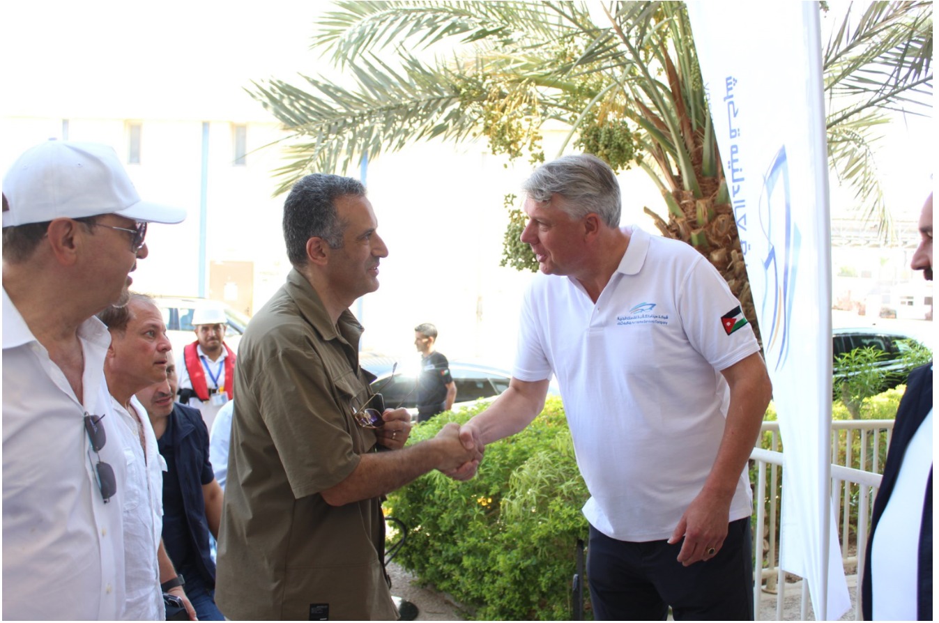 Madar Al-Saa Images 0.0014300264525783923