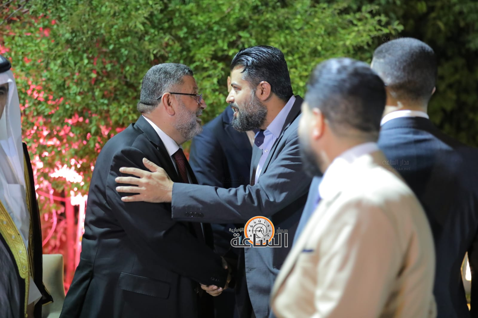 Madar Al-Saa Images 0.5476402110729457