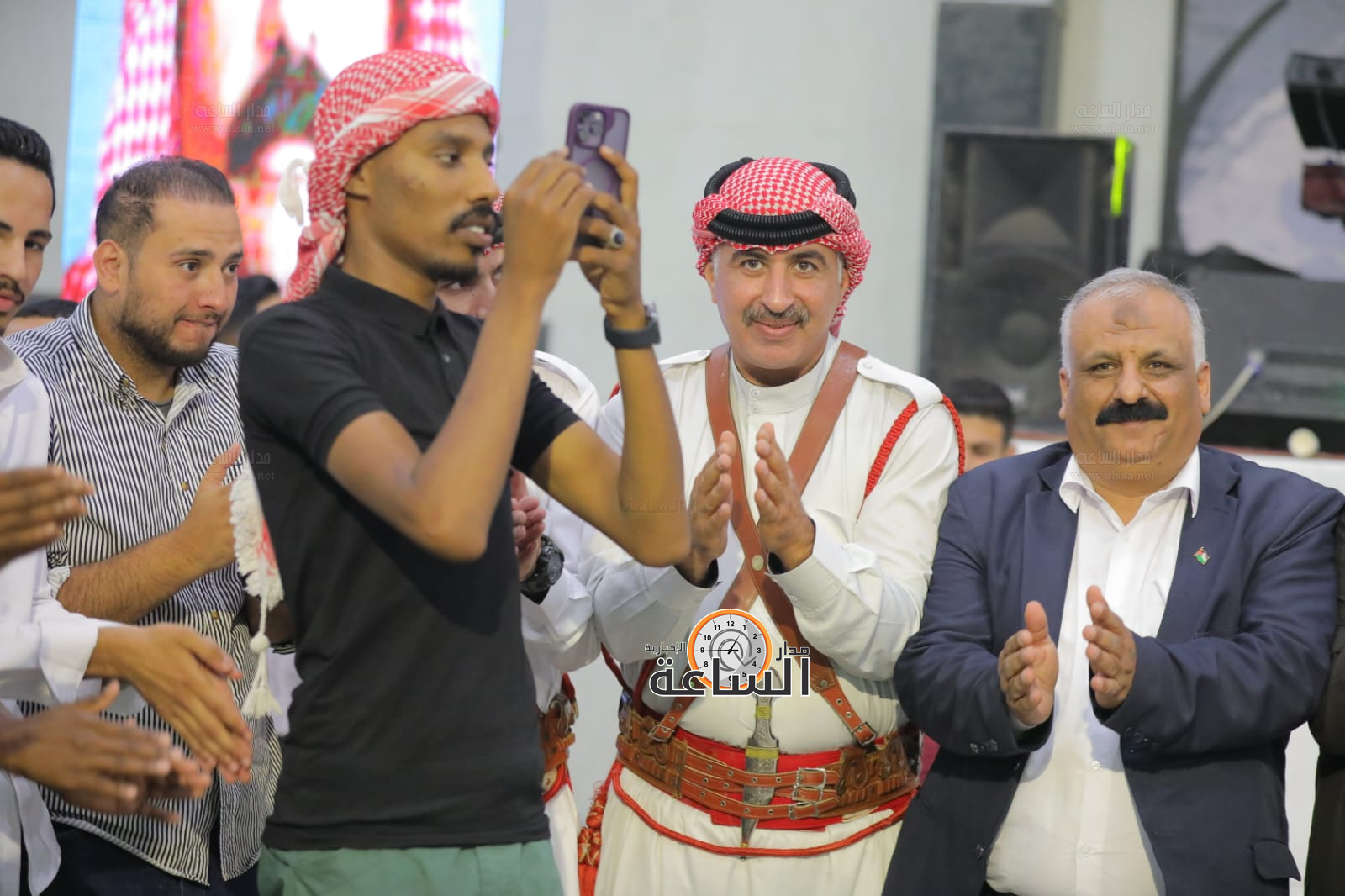 Madar Al-Saa Images 0.6102332722611363