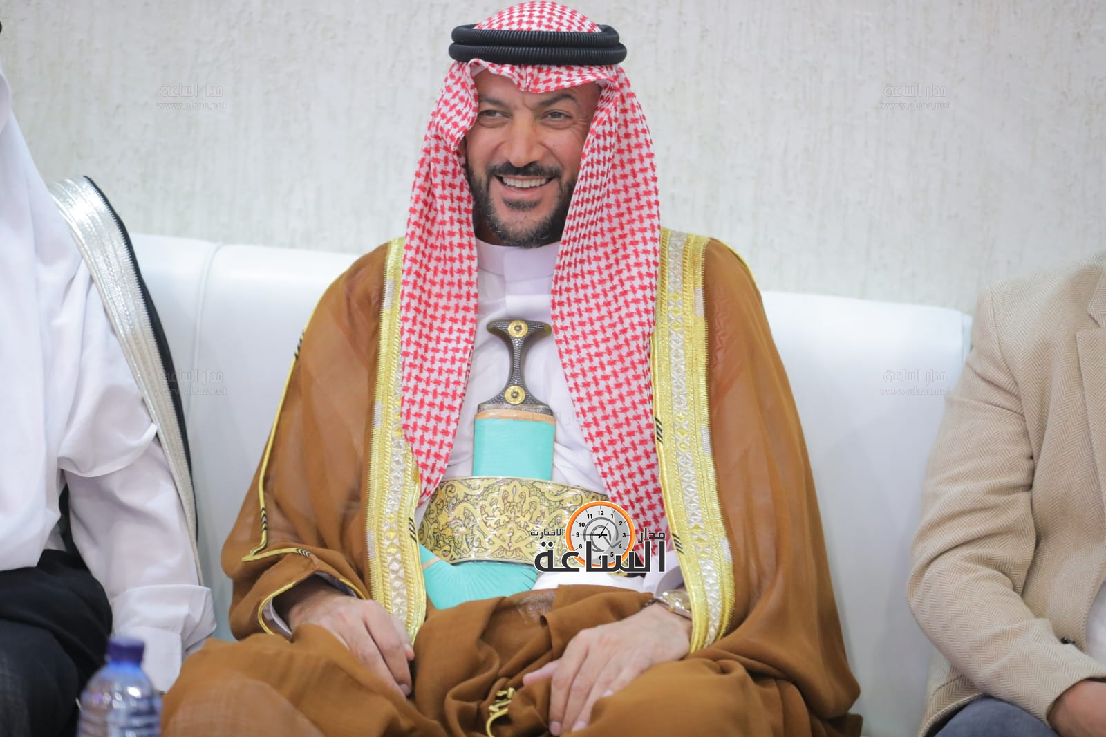 Madar Al-Saa Images 0.3336957972937964