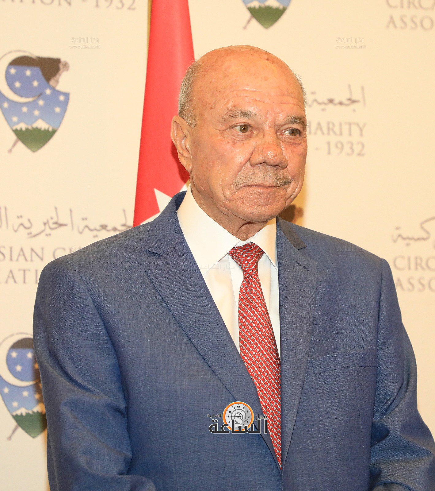 Madar Al-Saa Images 0.019815736832135