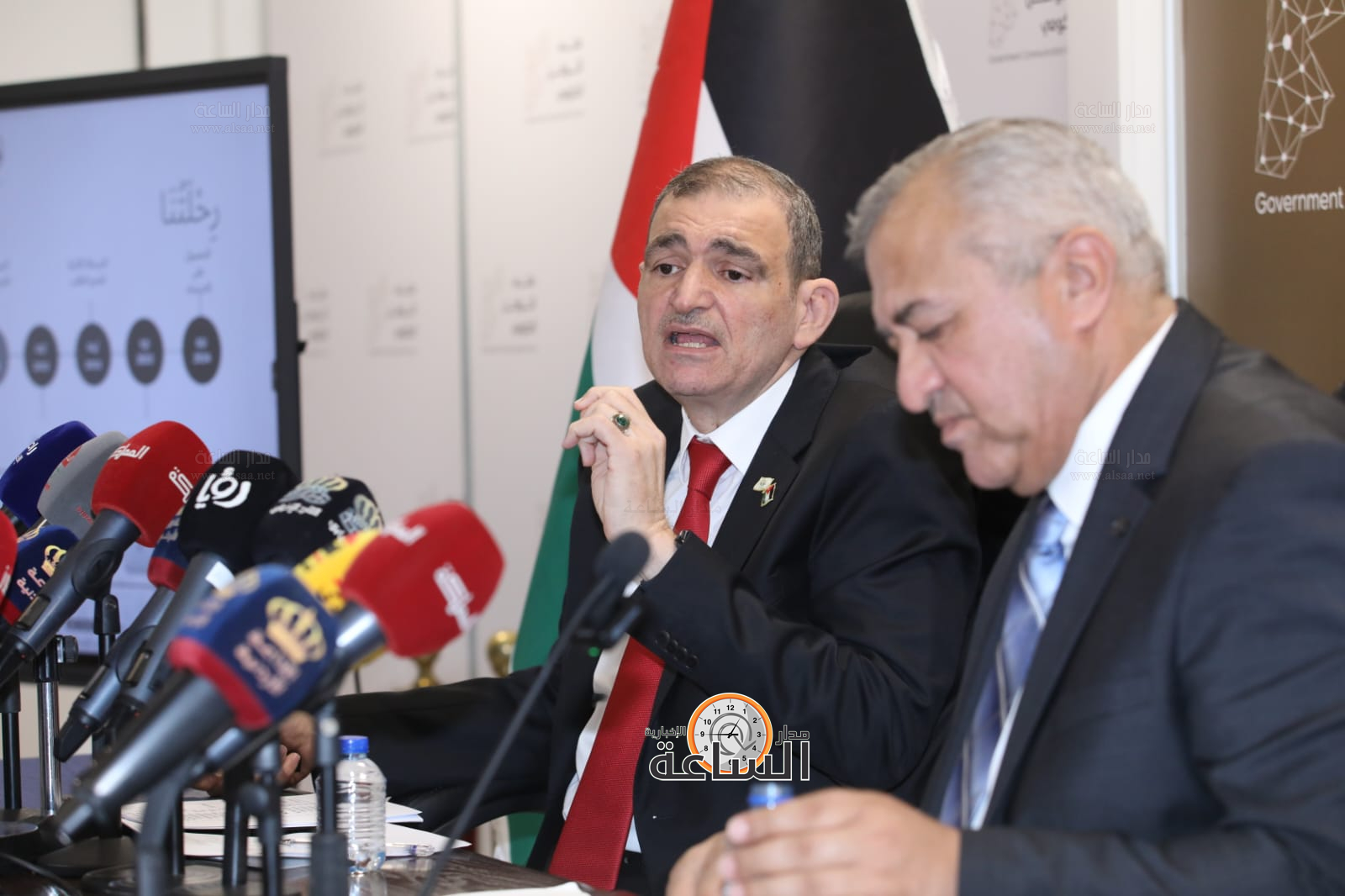 Madar Al-Saa Images 0.6348360578779635