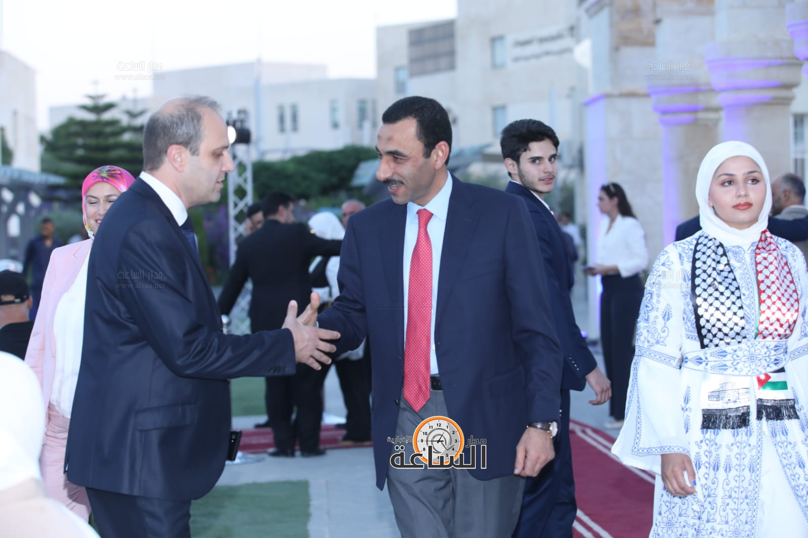 Madar Al-Saa Images 0.8527209812392809