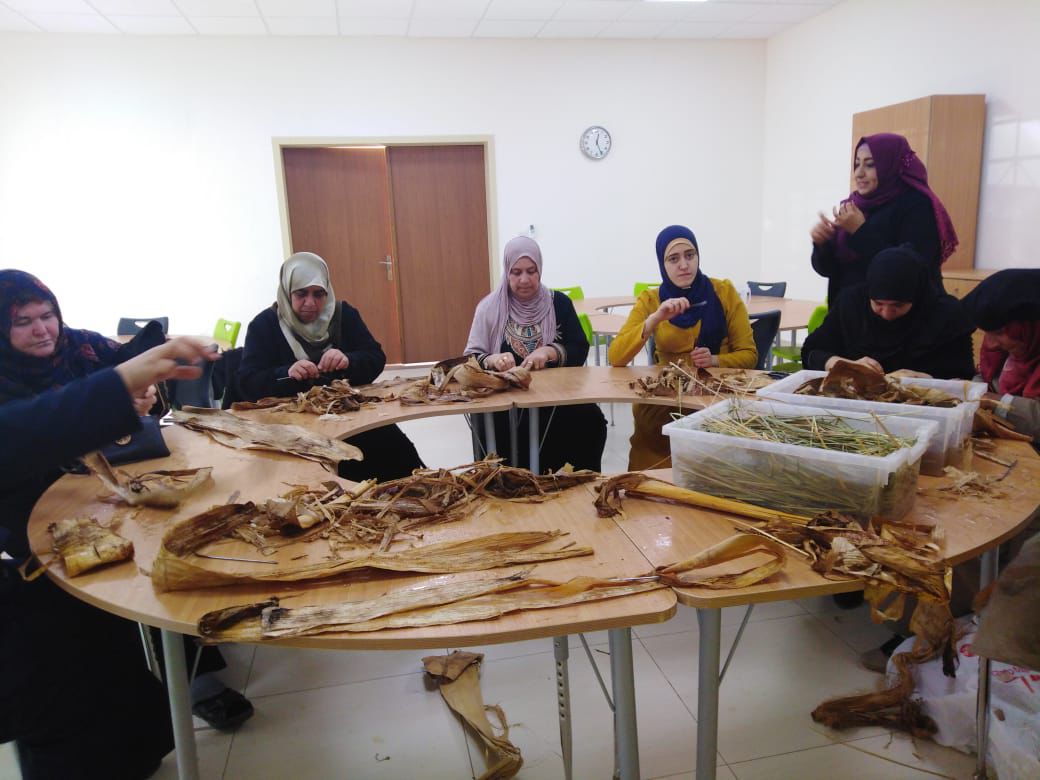 Madar Al-Saa Images 0.9384010861688807