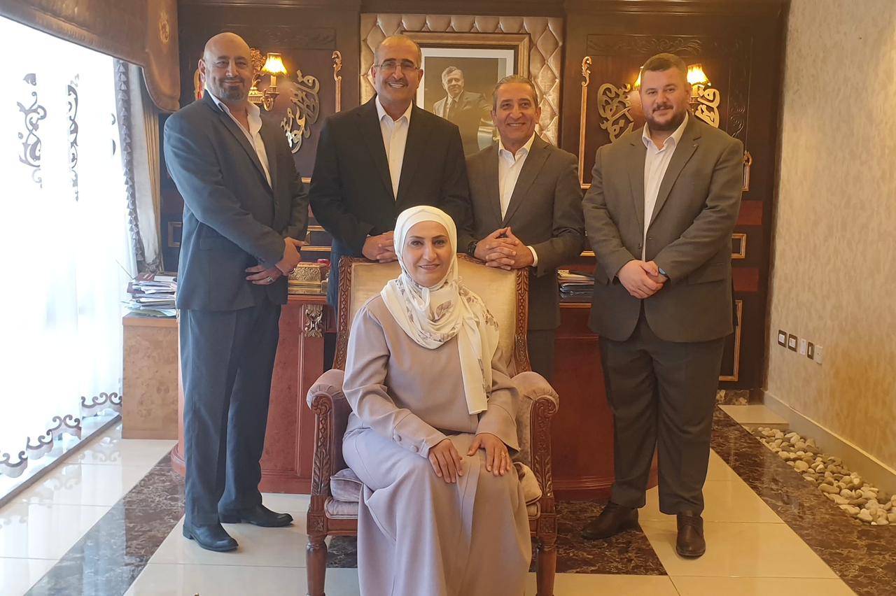 Madar Al-Saa Images 0.43185734404393905